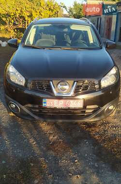 Внедорожник / Кроссовер Nissan Qashqai+2 2010 в Хороле