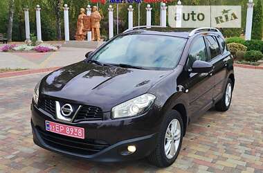 Внедорожник / Кроссовер Nissan Qashqai+2 2010 в Миргороде