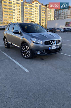 Позашляховик / Кросовер Nissan Qashqai+2 2011 в Івано-Франківську