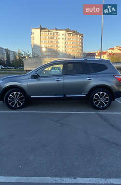 Позашляховик / Кросовер Nissan Qashqai+2 2011 в Івано-Франківську