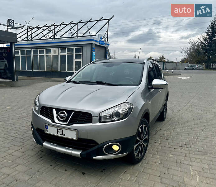 Nissan Qashqai+2 2011
