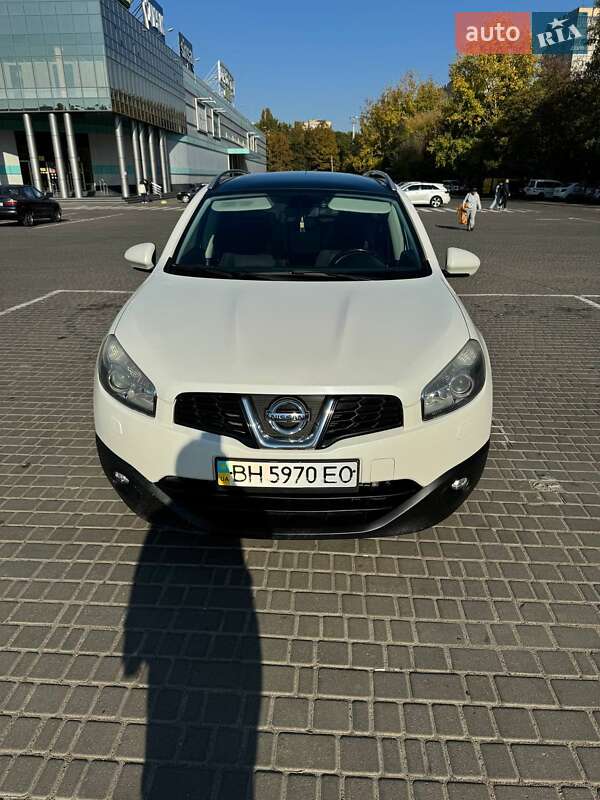 Внедорожник / Кроссовер Nissan Qashqai+2 2013 в Одессе
