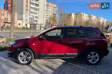 Позашляховик / Кросовер Nissan Qashqai+2 2010 в Львові