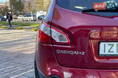 Позашляховик / Кросовер Nissan Qashqai+2 2010 в Львові