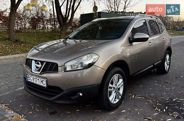 Позашляховик / Кросовер Nissan Qashqai+2 2010 в Львові