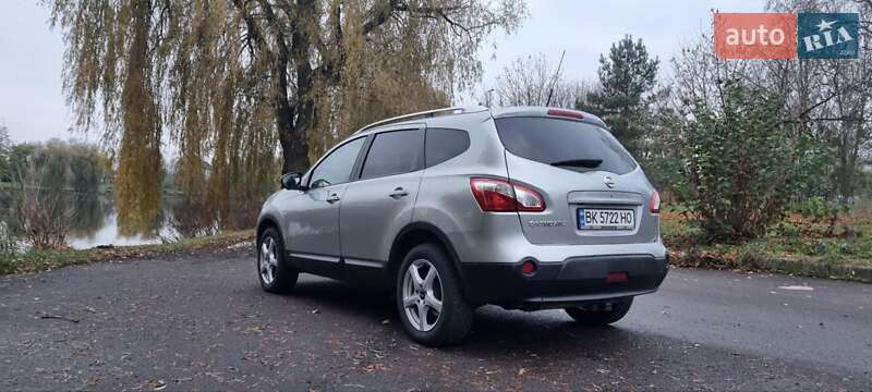 Внедорожник / Кроссовер Nissan Qashqai+2 2012 в Ровно
