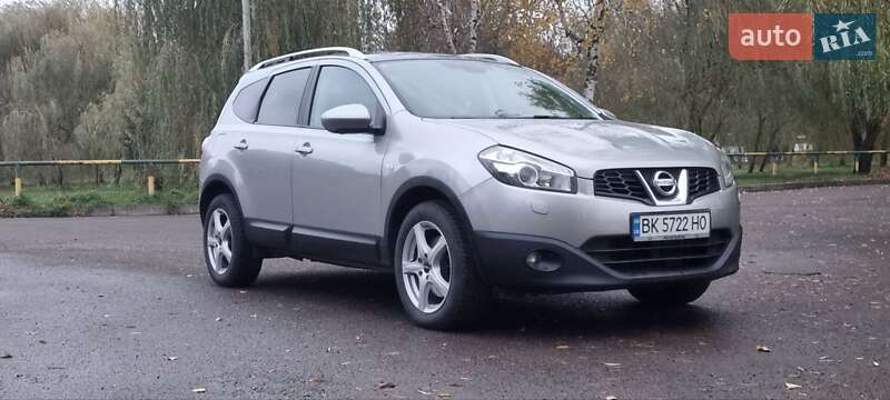 Внедорожник / Кроссовер Nissan Qashqai+2 2012 в Ровно