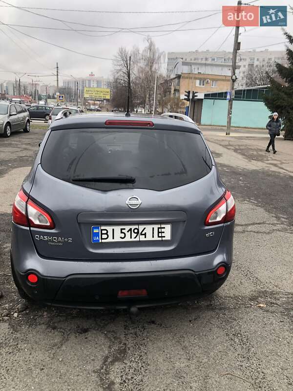 Внедорожник / Кроссовер Nissan Qashqai+2 2010 в Полтаве