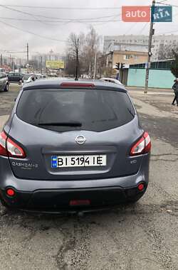 Позашляховик / Кросовер Nissan Qashqai+2 2010 в Полтаві