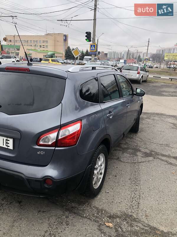 Внедорожник / Кроссовер Nissan Qashqai+2 2010 в Полтаве