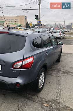 Позашляховик / Кросовер Nissan Qashqai+2 2010 в Полтаві