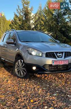 Внедорожник / Кроссовер Nissan Qashqai+2 2010 в Луцке