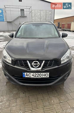 Внедорожник / Кроссовер Nissan Qashqai+2 2012 в Владимире