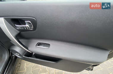 Позашляховик / Кросовер Nissan Qashqai+2 2011 в 
