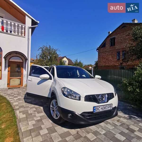 Позашляховик / Кросовер Nissan Qashqai+2 2010 в Самборі