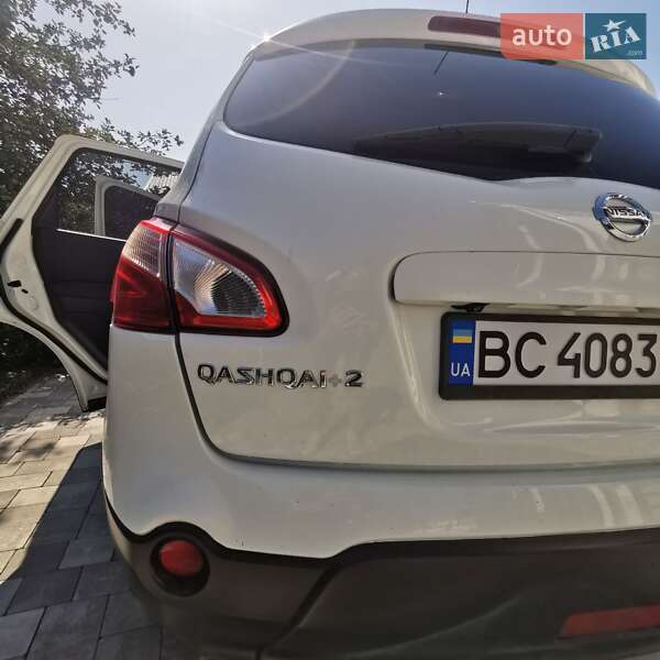 Позашляховик / Кросовер Nissan Qashqai+2 2010 в Самборі