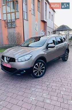 Позашляховик / Кросовер Nissan Qashqai+2 2011 в Стрию