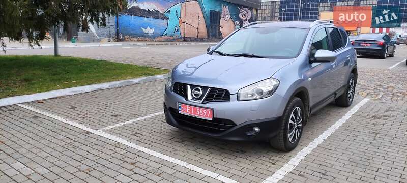 Позашляховик / Кросовер Nissan Qashqai+2 2011 в Луцьку