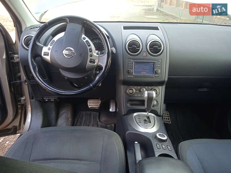 Внедорожник / Кроссовер Nissan Qashqai+2 2010 в Белгороде-Днестровском