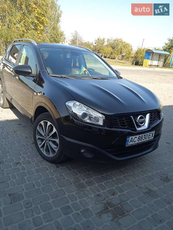 Nissan Qashqai+2 2010