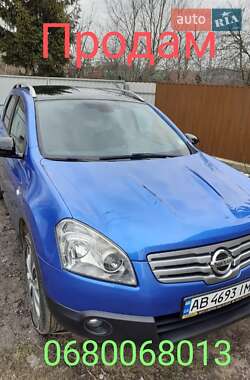Внедорожник / Кроссовер Nissan Qashqai+2 2009 в 