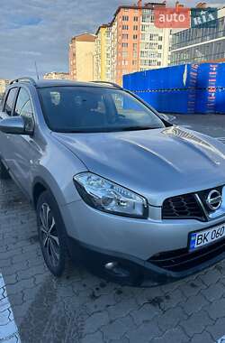 Позашляховик / Кросовер Nissan Qashqai+2 2011 в Івано-Франківську