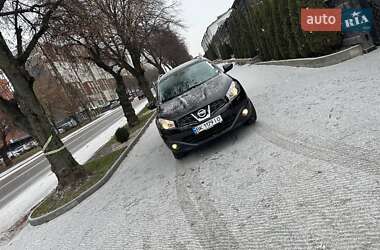 Внедорожник / Кроссовер Nissan Qashqai+2 2011 в Ровно