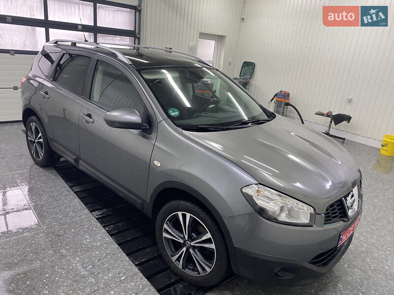 Позашляховик / Кросовер Nissan Qashqai+2 2011 в Новоархангельську