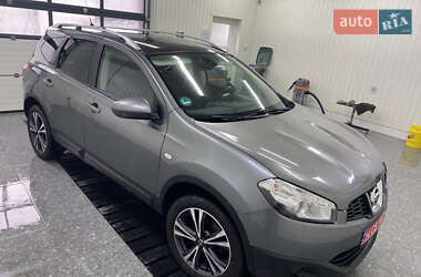 Позашляховик / Кросовер Nissan Qashqai+2 2011 в Новоархангельську