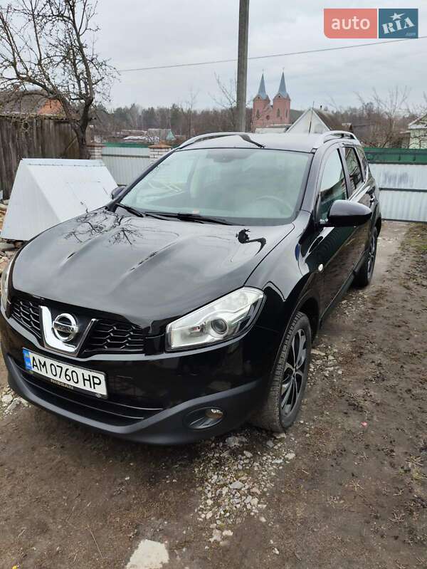 Nissan Qashqai+2 2011