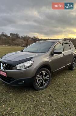 Позашляховик / Кросовер Nissan Qashqai+2 2012 в Умані