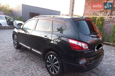 Позашляховик / Кросовер Nissan Qashqai+2 2011 в 