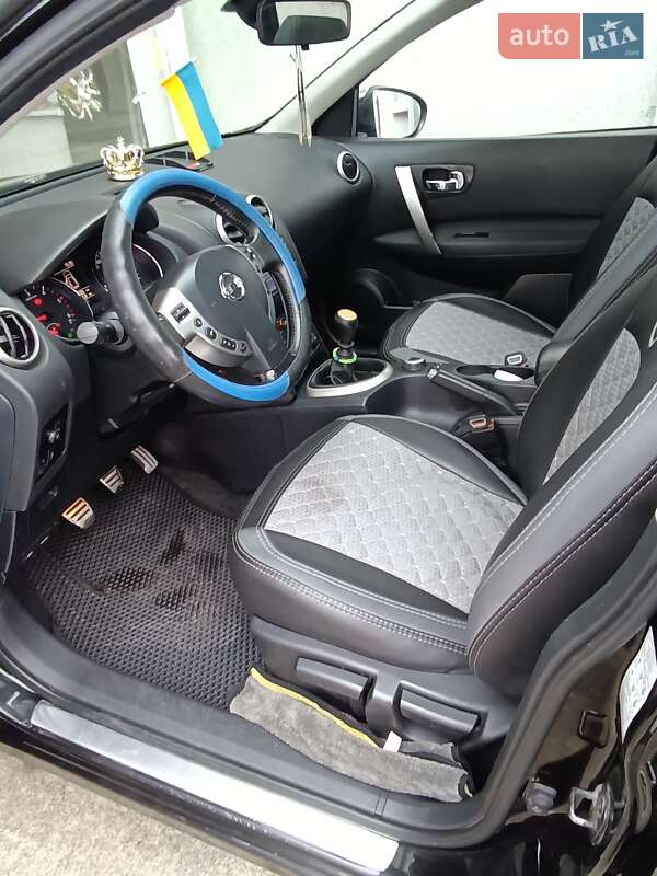 Внедорожник / Кроссовер Nissan Qashqai+2 2011 в Подольске
