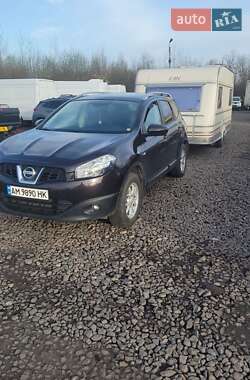 Позашляховик / Кросовер Nissan Qashqai+2 2010 в Житомирі