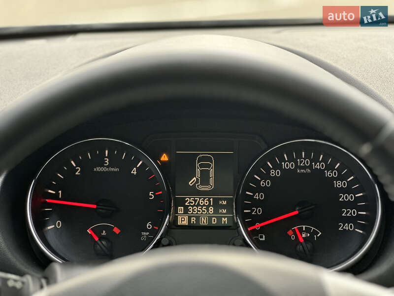 Позашляховик / Кросовер Nissan Qashqai+2 2013 в Івано-Франківську