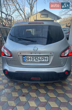 Позашляховик / Кросовер Nissan Qashqai+2 2011 в Одесі