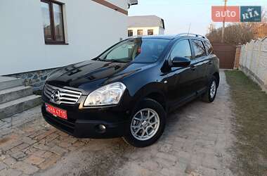 Позашляховик / Кросовер Nissan Qashqai+2 2009 в Гощі