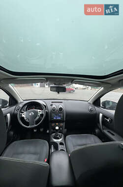 Позашляховик / Кросовер Nissan Qashqai+2 2010 в 