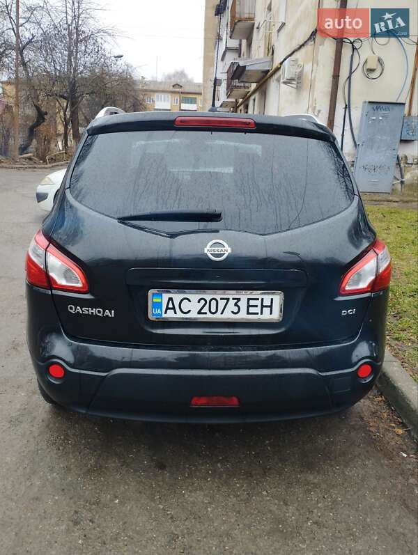 Позашляховик / Кросовер Nissan Qashqai+2 2010 в Луцьку