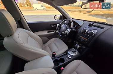 Внедорожник / Кроссовер Nissan Qashqai+2 2010 в 