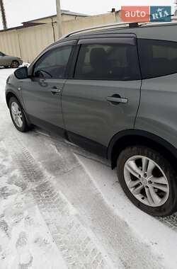 Внедорожник / Кроссовер Nissan Qashqai+2 2011 в Змиеве