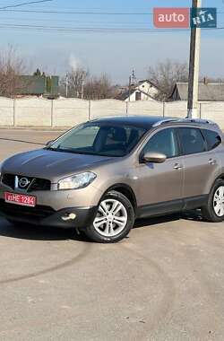 Позашляховик / Кросовер Nissan Qashqai+2 2011 в Рівному