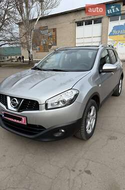 Позашляховик / Кросовер Nissan Qashqai+2 2012 в Новомиколаївці