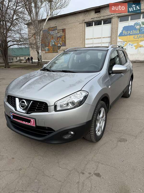 Nissan Qashqai+2 2012
