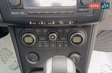 Позашляховик / Кросовер Nissan Qashqai+2 2009 в 
