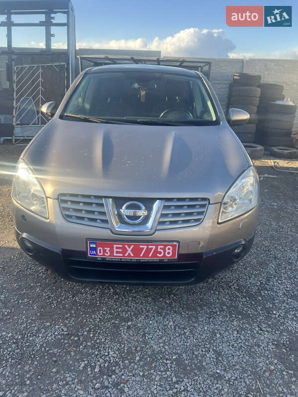 Внедорожник / Кроссовер Nissan Qashqai+2 2009 в 