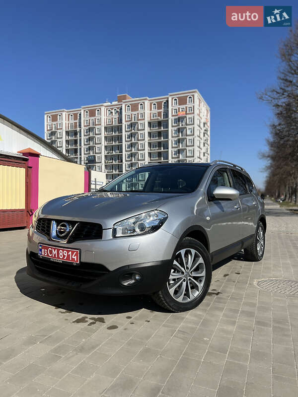 Внедорожник / Кроссовер Nissan Qashqai+2 2010 в 