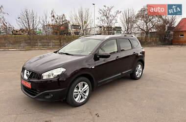 Позашляховик / Кросовер Nissan Qashqai+2 2010 в Полтаві