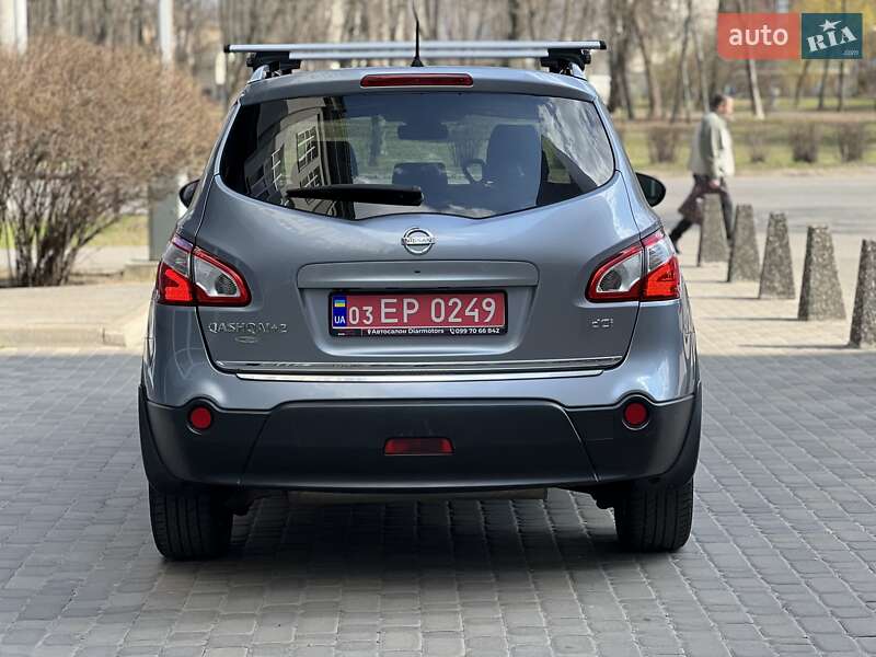 Внедорожник / Кроссовер Nissan Qashqai+2 2010 в Полтаве
