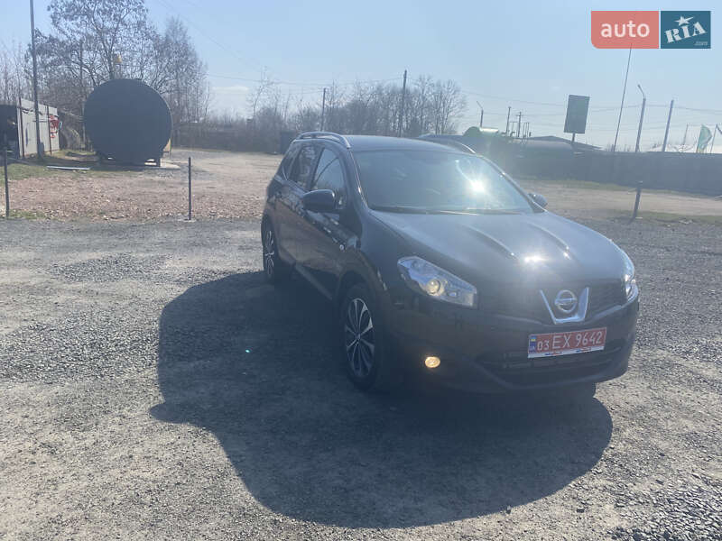 Внедорожник / Кроссовер Nissan Qashqai+2 2013 в Нововолынске